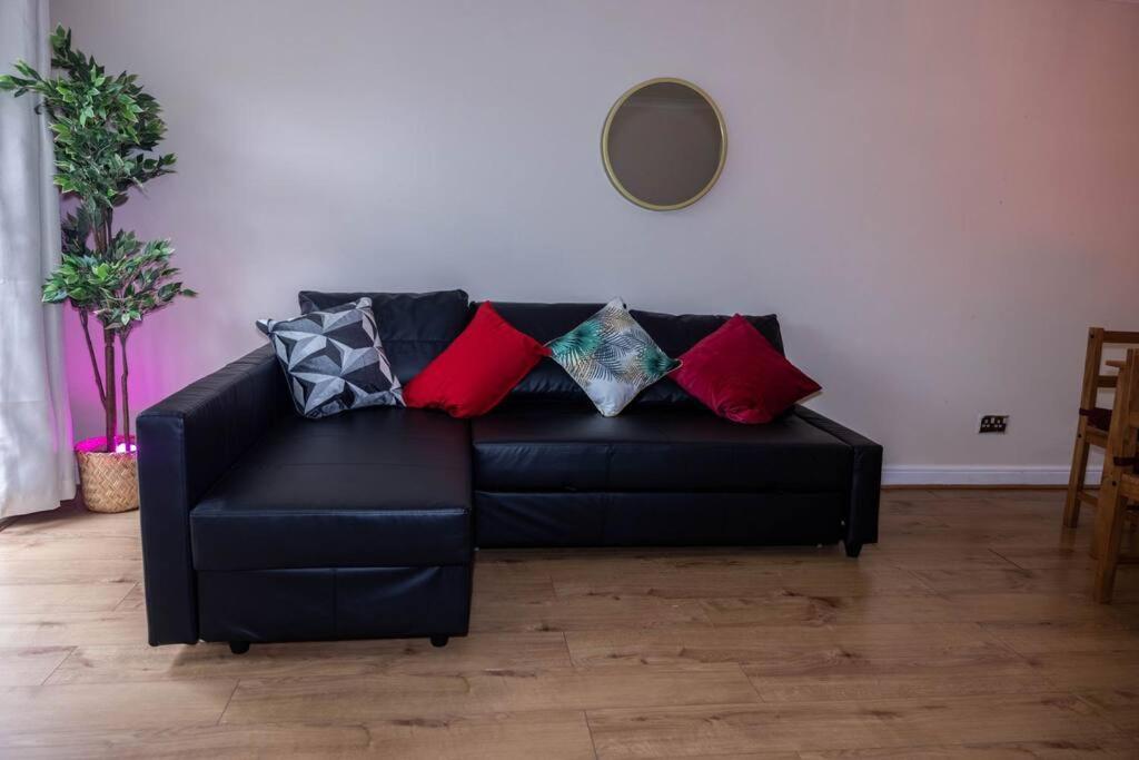 3 Bedrooms House-Sofabed-Parking-Bbqstove-Garden London Luaran gambar