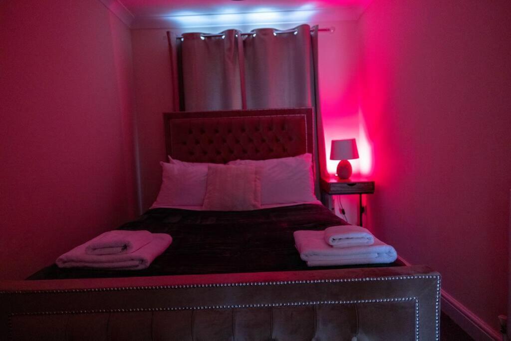 3 Bedrooms House-Sofabed-Parking-Bbqstove-Garden London Luaran gambar