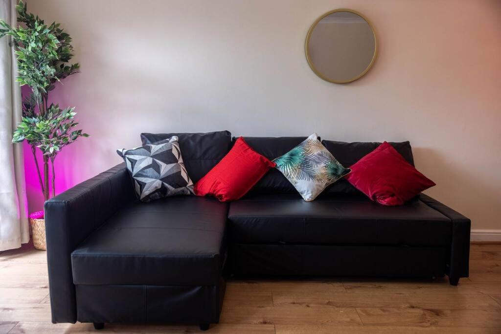 3 Bedrooms House-Sofabed-Parking-Bbqstove-Garden London Luaran gambar